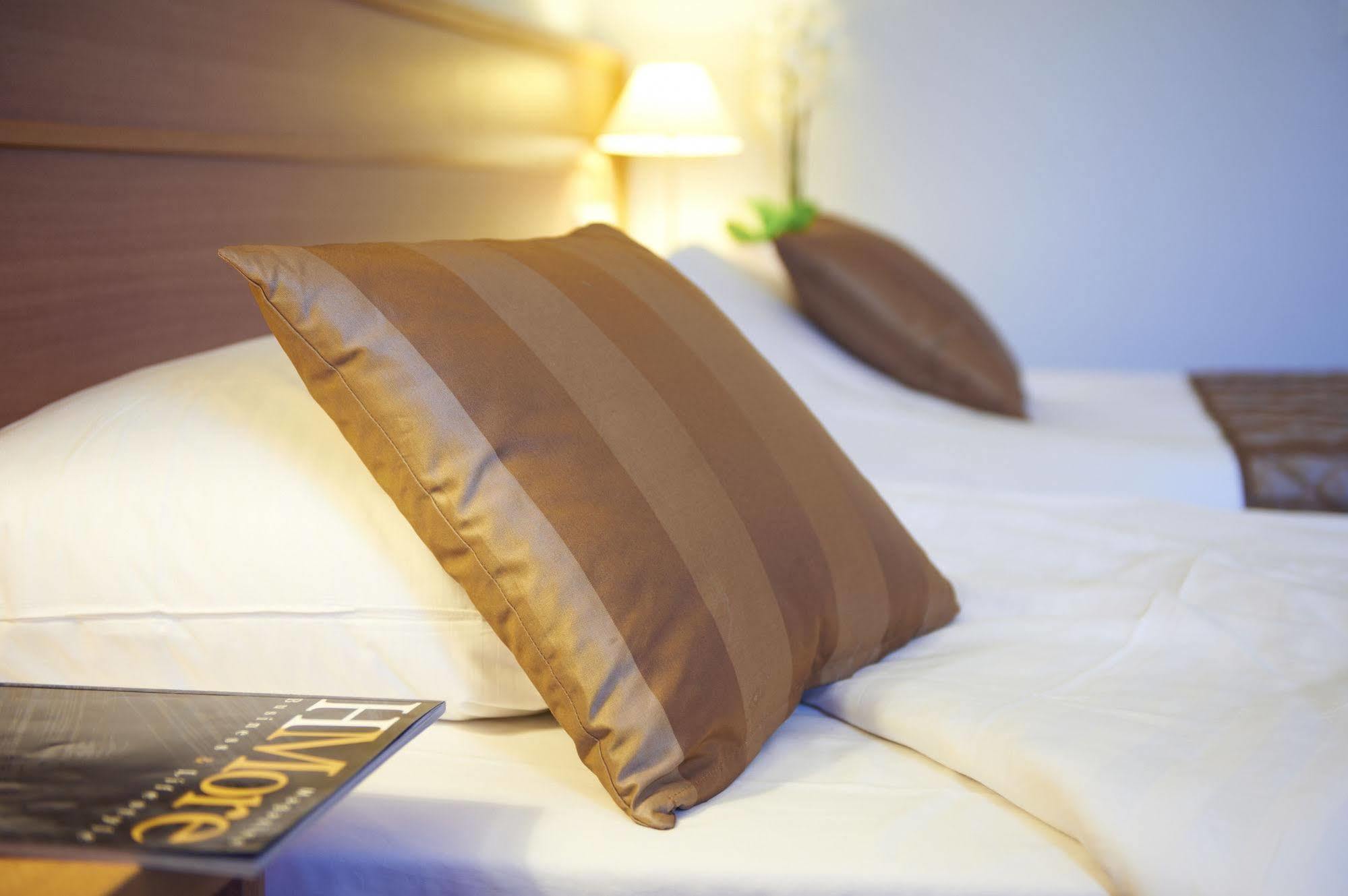 Bastion Hotel Bussum Hilversum Bagian luar foto
